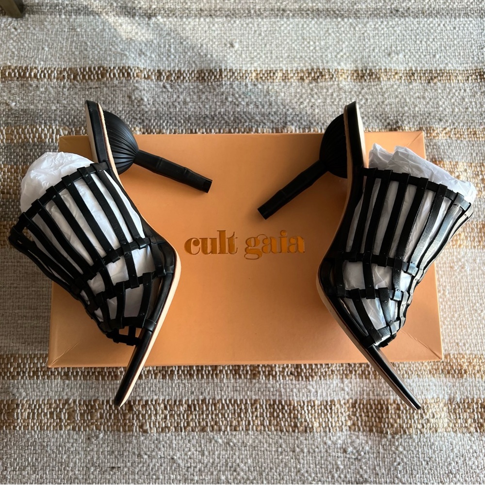 Cult Gaia Ark Sandal in Black, Size 39 (US 9) - Picture 6 of 9